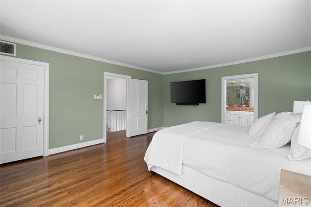 20 Ridgemoor Drive, Clayton, MO 63105