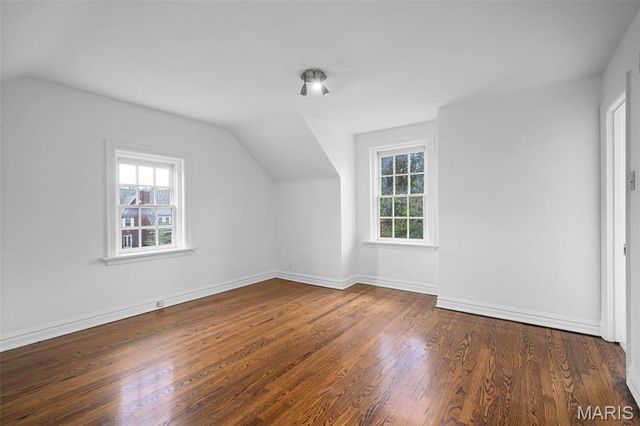 20 Ridgemoor Drive, Clayton, MO 63105