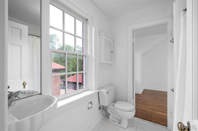 20 Ridgemoor Drive, Clayton, MO 63105