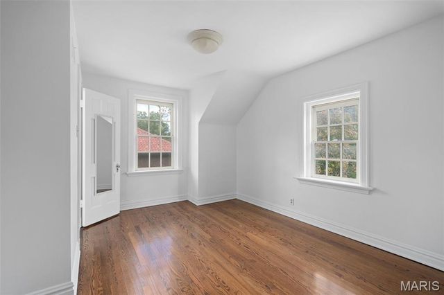 20 Ridgemoor Drive, Clayton, MO 63105