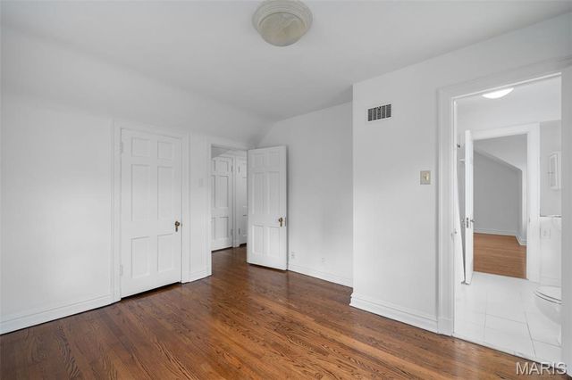 20 Ridgemoor Drive, Clayton, MO 63105