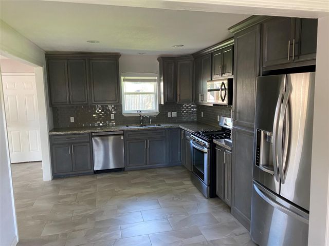 679 Marleen Street, Houston, TX 77034