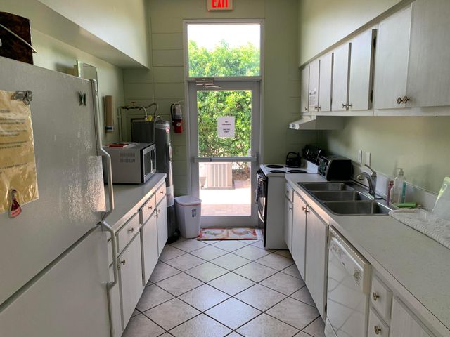 100 S South Boulevard 1c, Boynton Beach, FL 33435