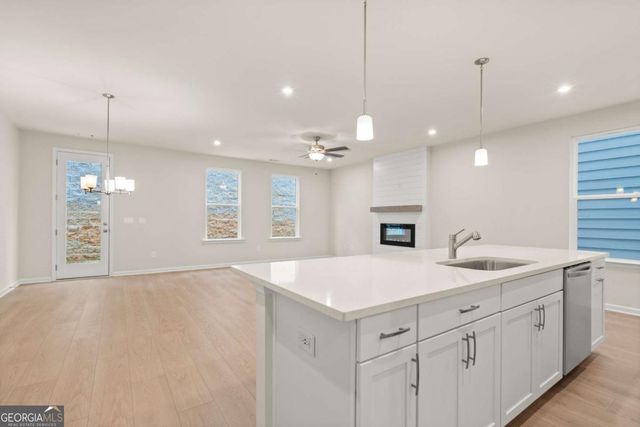 694 Smokey Quartz Way, Kennesaw, GA 30144