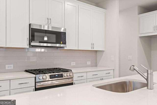 694 Smokey Quartz Way, Kennesaw, GA 30144