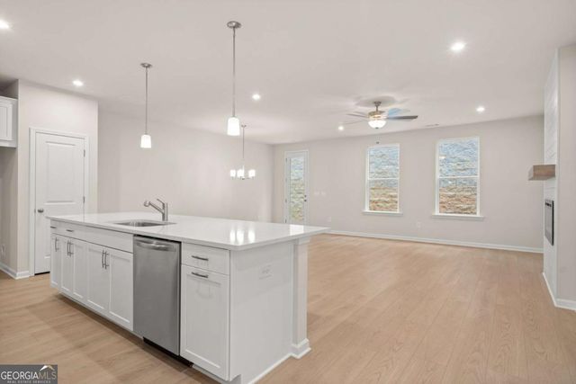 694 Smokey Quartz Way, Kennesaw, GA 30144