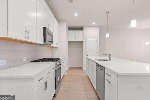 694 Smokey Quartz Way, Kennesaw, GA 30144