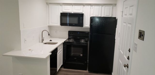2300 Bamboo Drive N308, Arlington, TX 76006