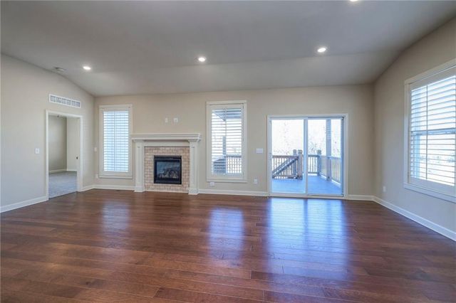 2926 SW Arboridge Drive, Lee's Summit, MO 64082