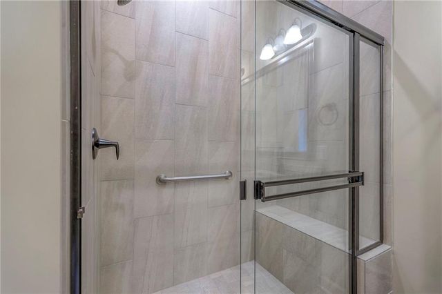 2926 SW Arboridge Drive, Lee's Summit, MO 64082