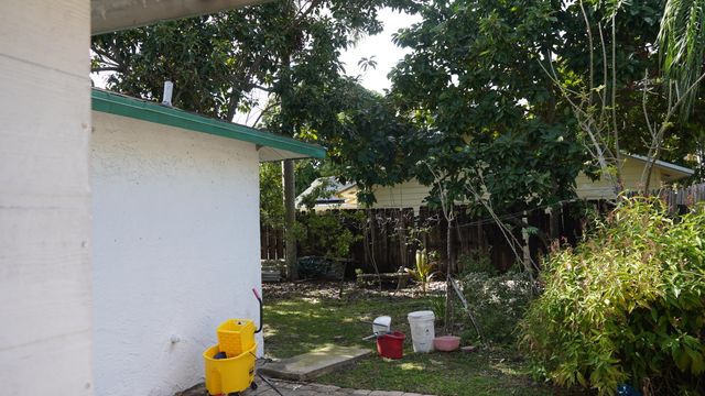 5805 NW Bosque Lane NW, West Palm Beach, FL 33415