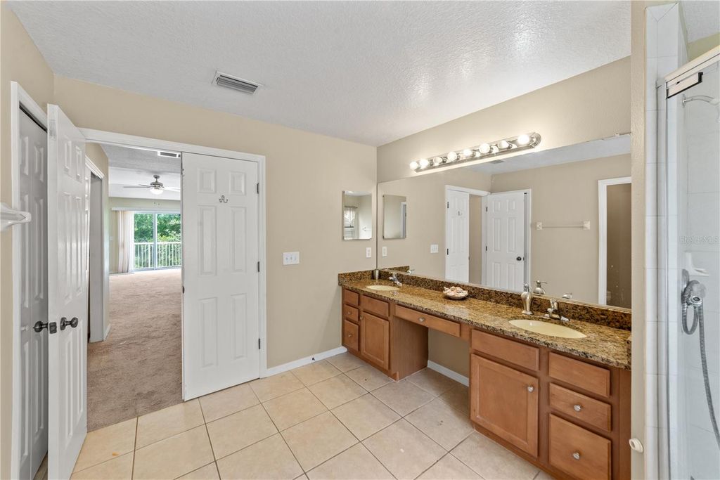 Image 19 of property listing at 6110 39TH COURT E, Bradenton, FL 34203