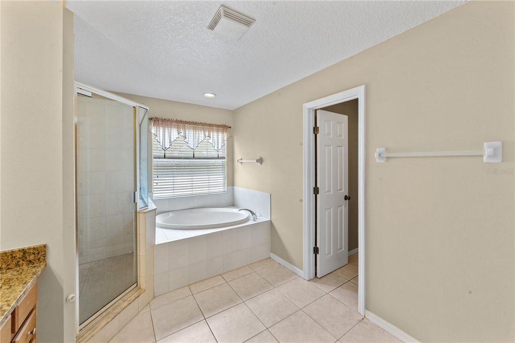 Image 25 of property listing at 6110 39TH COURT E, Bradenton, FL 34203