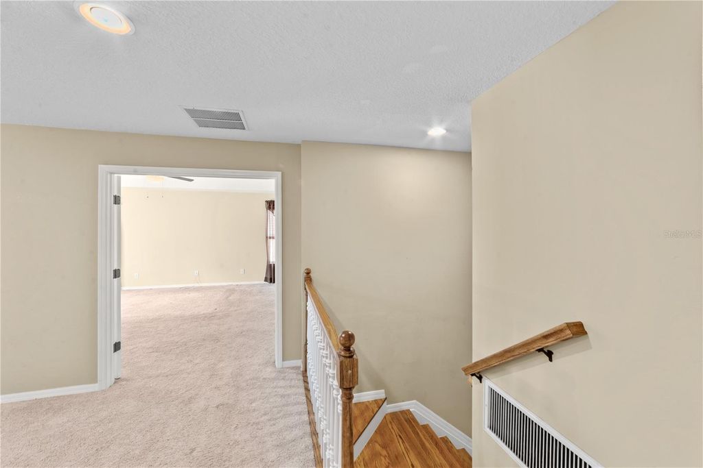 Image 27 of property listing at 6110 39TH COURT E, Bradenton, FL 34203