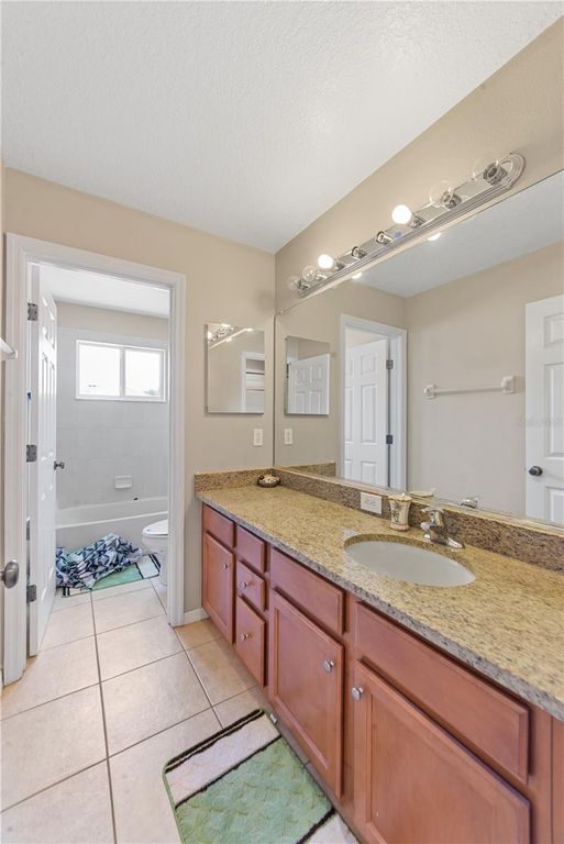 Image 29 of property listing at 6110 39TH COURT E, Bradenton, FL 34203