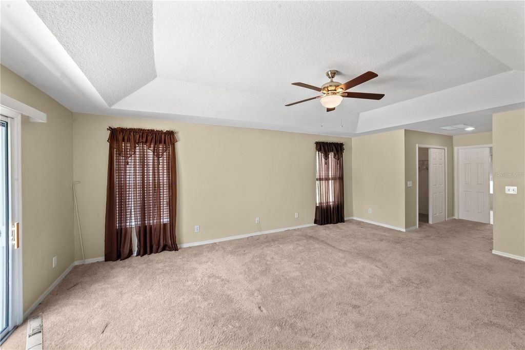 Image 31 of property listing at 6110 39TH COURT E, Bradenton, FL 34203