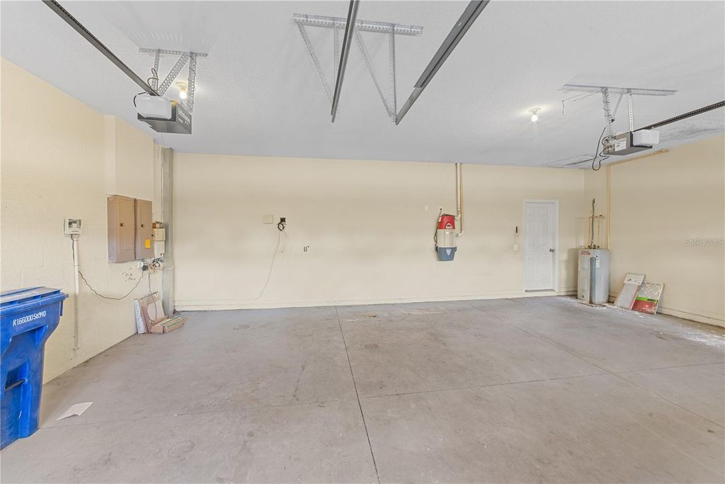 Image 46 of property listing at 6110 39TH COURT E, Bradenton, FL 34203
