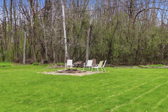 17814 Roosevelt AVENUE, New Berlin, WI 53146