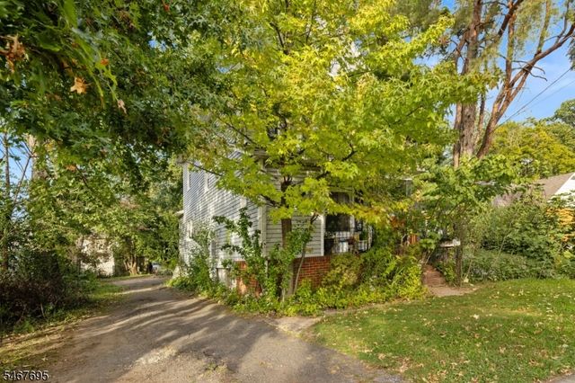 268 Midland Ave, River Edge Boro, NJ 07661