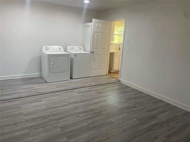 306 S Old Caddo Avenue, Breckenridge, TX 76424