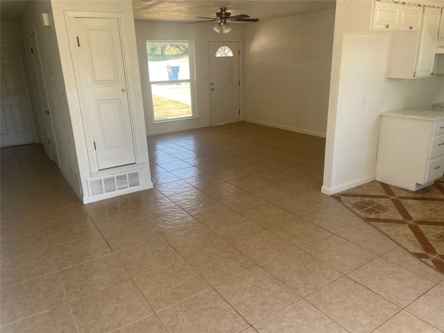 306 S Old Caddo Avenue, Breckenridge, TX 76424