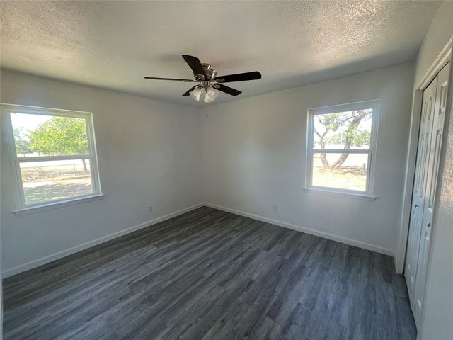 306 S Old Caddo Avenue, Breckenridge, TX 76424