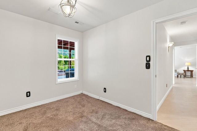 1706 W Wedgewood Ln, Spokane, WA 99208
