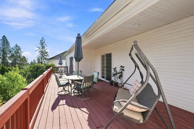 1706 W Wedgewood Ln, Spokane, WA 99208