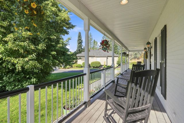 1706 W Wedgewood Ln, Spokane, WA 99208