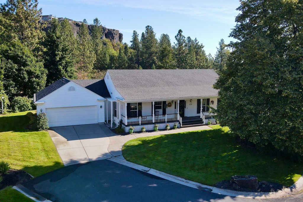 1706 W Wedgewood Ln, Spokane, WA 99208