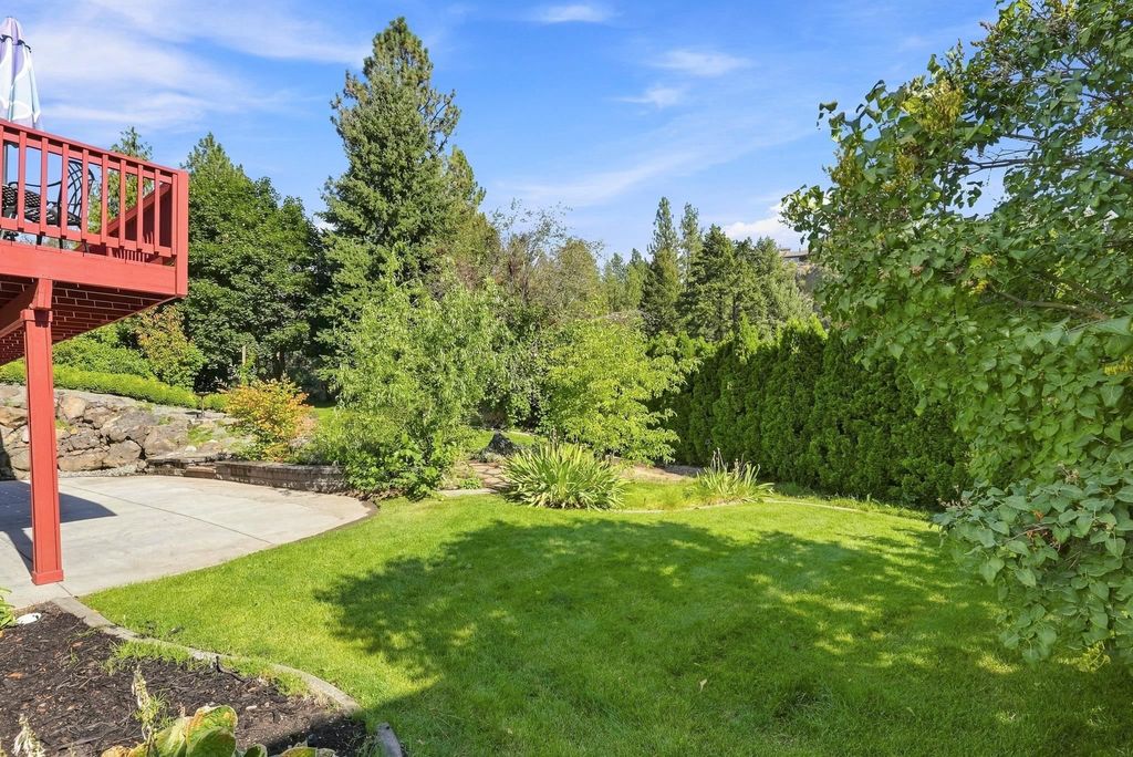 1706 W Wedgewood Ln, Spokane, WA 99208 photo 3