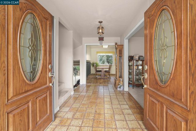 61 Banbridge Pl, Pleasant Hill, CA 94523