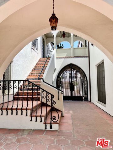1330 N Harper Avenue 108, West Hollywood, CA 90046