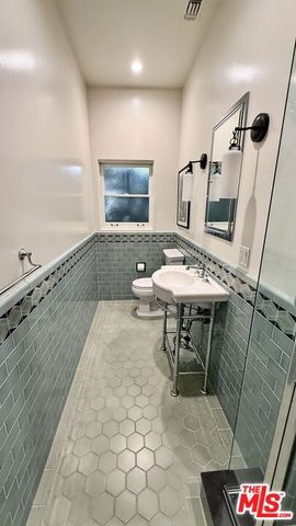 1330 N Harper Avenue 108, West Hollywood, CA 90046