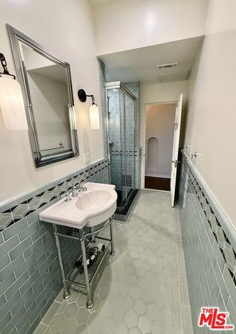1330 N Harper Avenue 108, West Hollywood, CA 90046