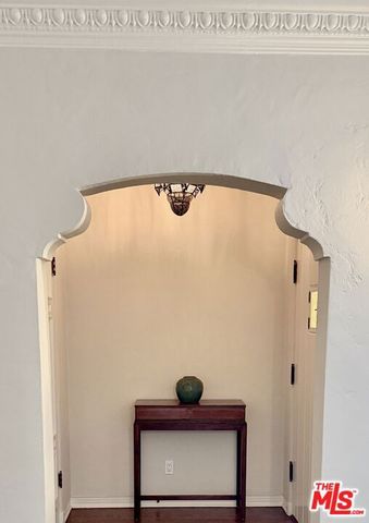 1330 N Harper Avenue 108, West Hollywood, CA 90046