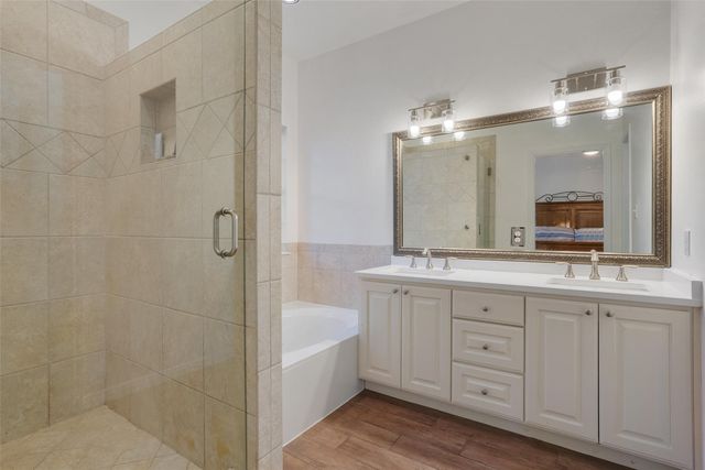 301 Crystal Meadows DR, Kyle, TX 78640