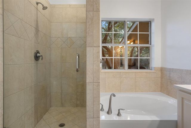 301 Crystal Meadows DR, Kyle, TX 78640