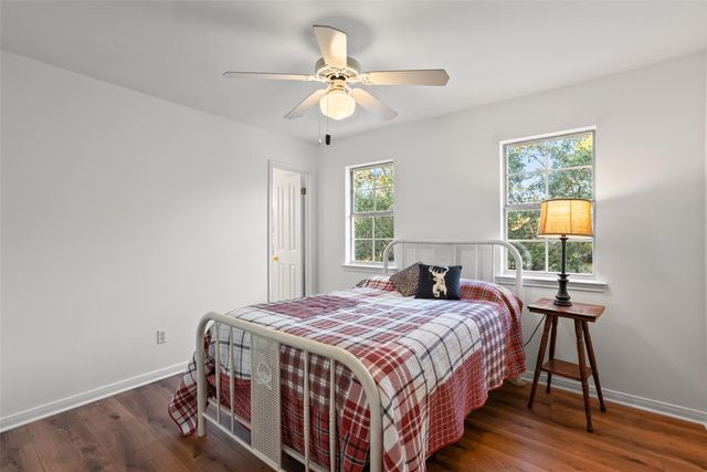 301 Crystal Meadows DR, Kyle, TX 78640