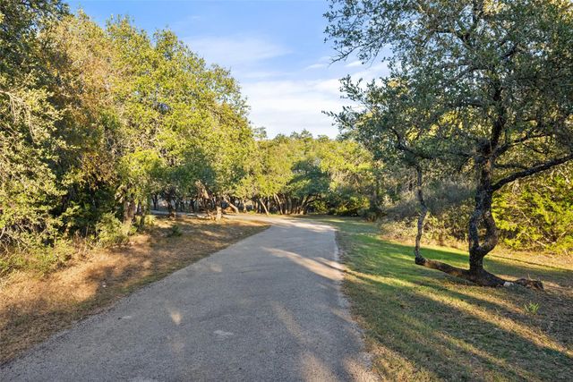 301 Crystal Meadows DR, Kyle, TX 78640