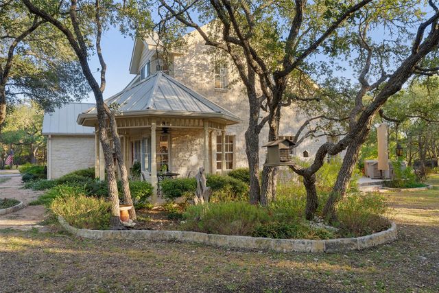 301 Crystal Meadows DR, Kyle, TX 78640