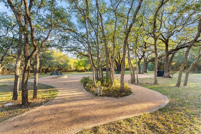 301 Crystal Meadows DR, Kyle, TX 78640
