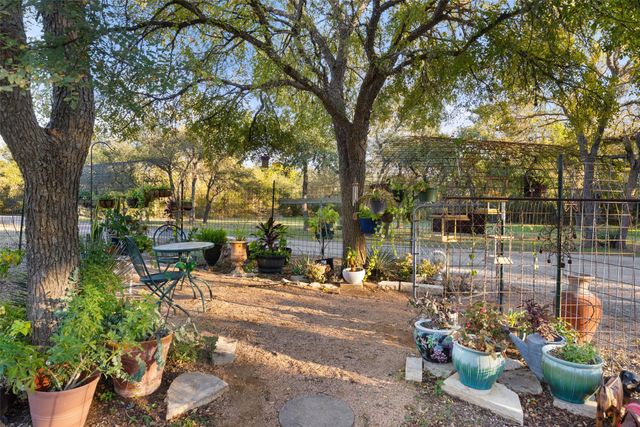 301 Crystal Meadows DR, Kyle, TX 78640