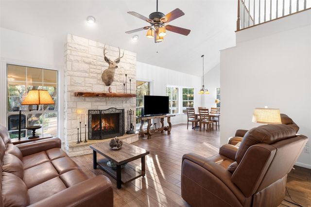 301 Crystal Meadows DR, Kyle, TX 78640