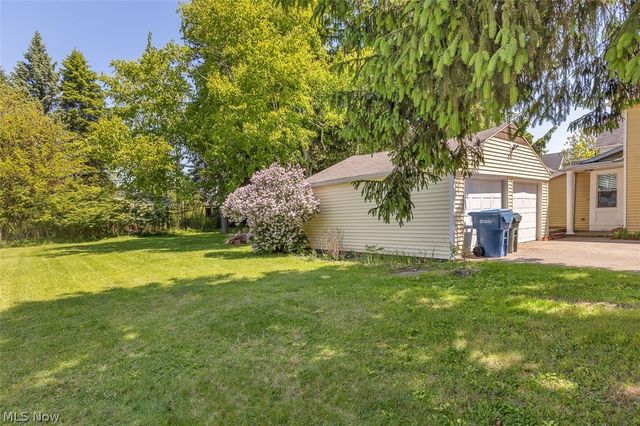 133 Crownhill Avenue, Amherst, OH 44001