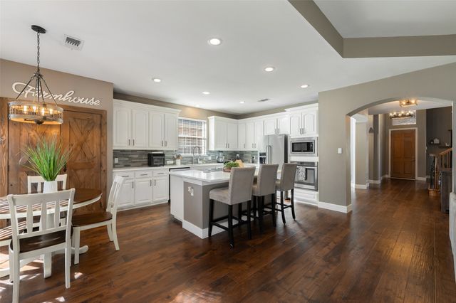 2305 Therrell Way, Mckinney, TX 75072