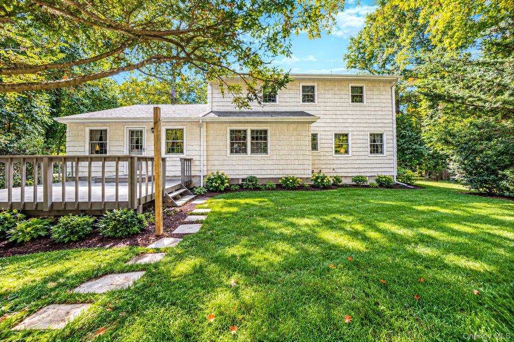 4 Middlesex Place, Northport, NY 11768 — photo 4
