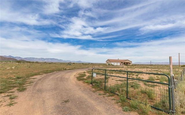 6604 E Huntington, Kingman, AZ 86401