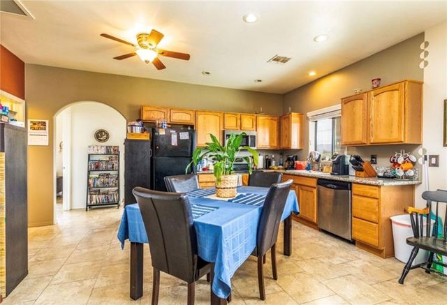 6604 E Huntington, Kingman, AZ 86401