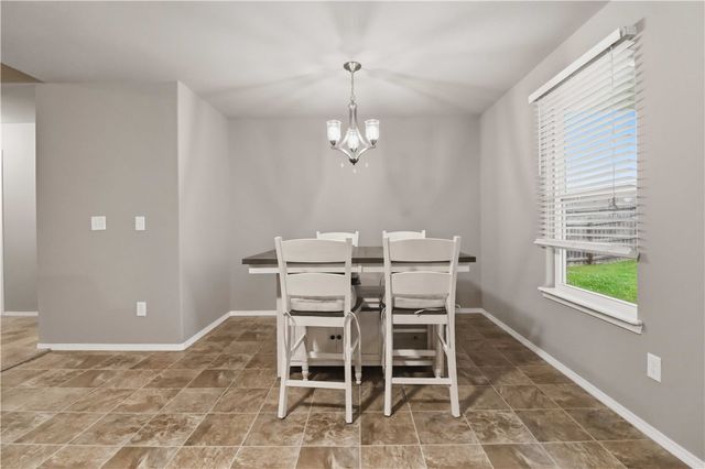 1256 S Splash Drive, Fayetteville, AR 72701